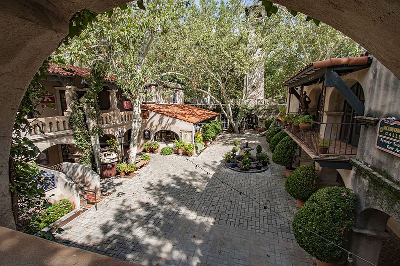 tlaquepaque_arts_and_crafts_village